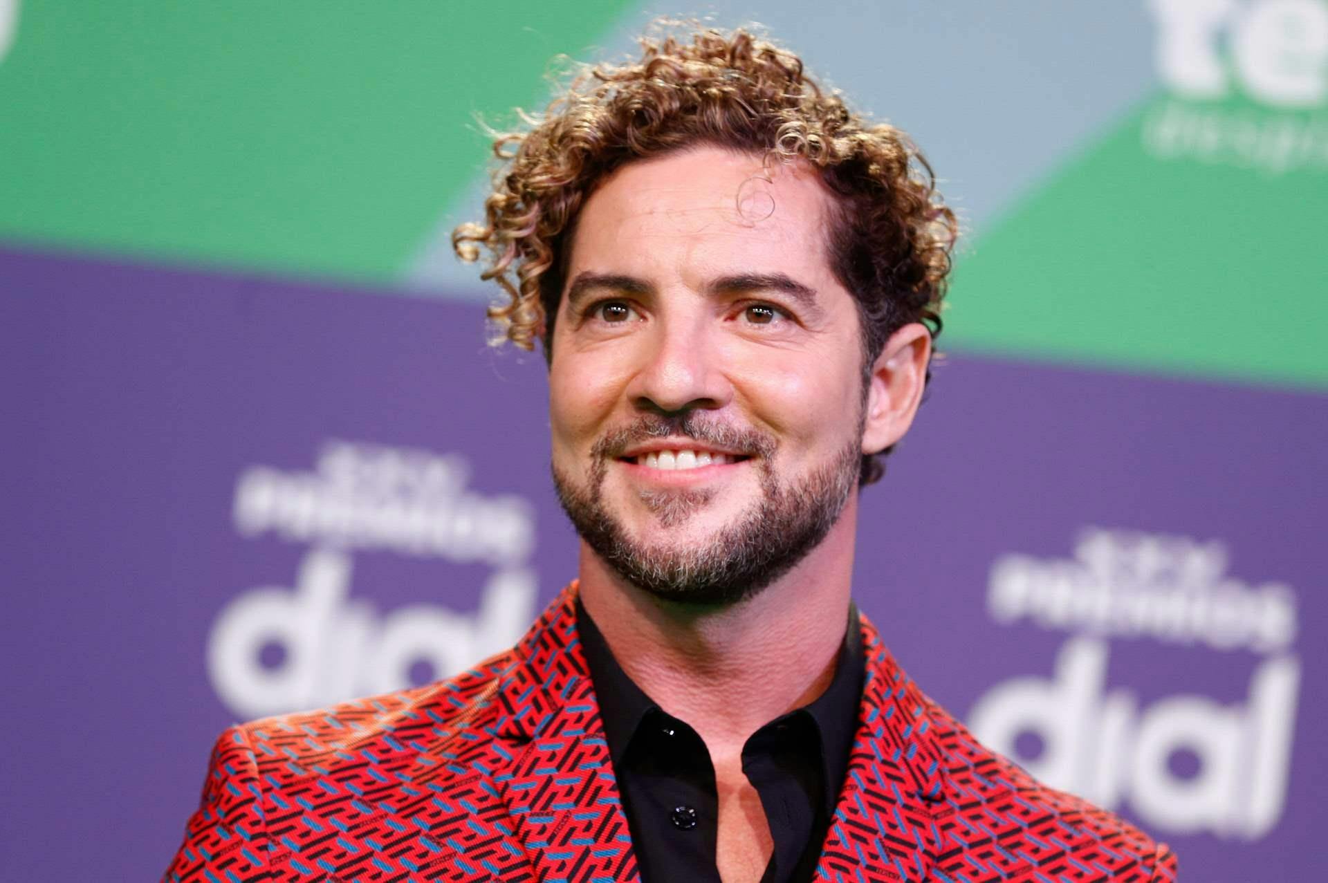 DAVID BISBAL ESTRENA 'AJEDREZ MOSTRANDO SU ESTILO MUSICAL