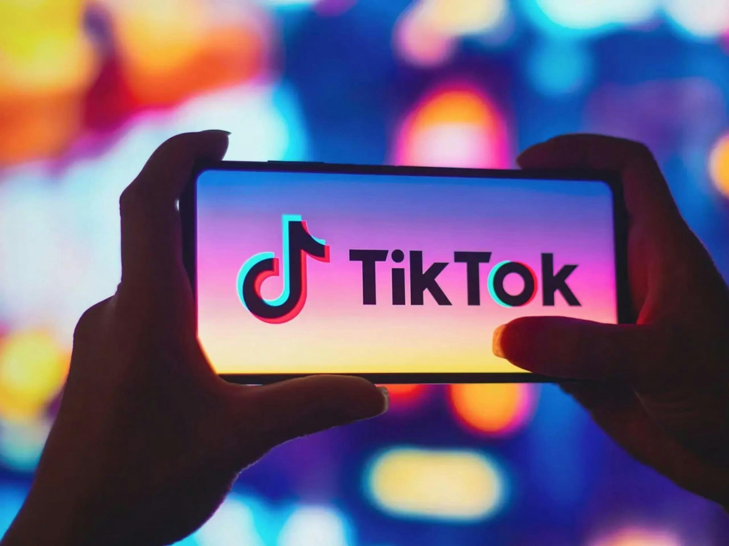 CÓMO TIKTOK HA CAMBIADO EL ÉXITO DE LAS CANCIONES