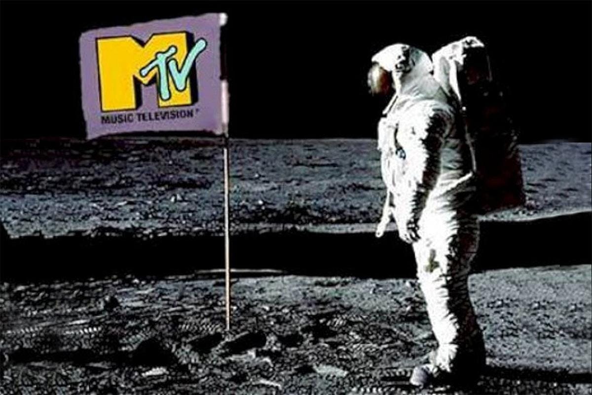 ¿CÓMO INICIARON LOS VIDEOS MUSICALES? UNA IDEA DE INICIO SIN FIN