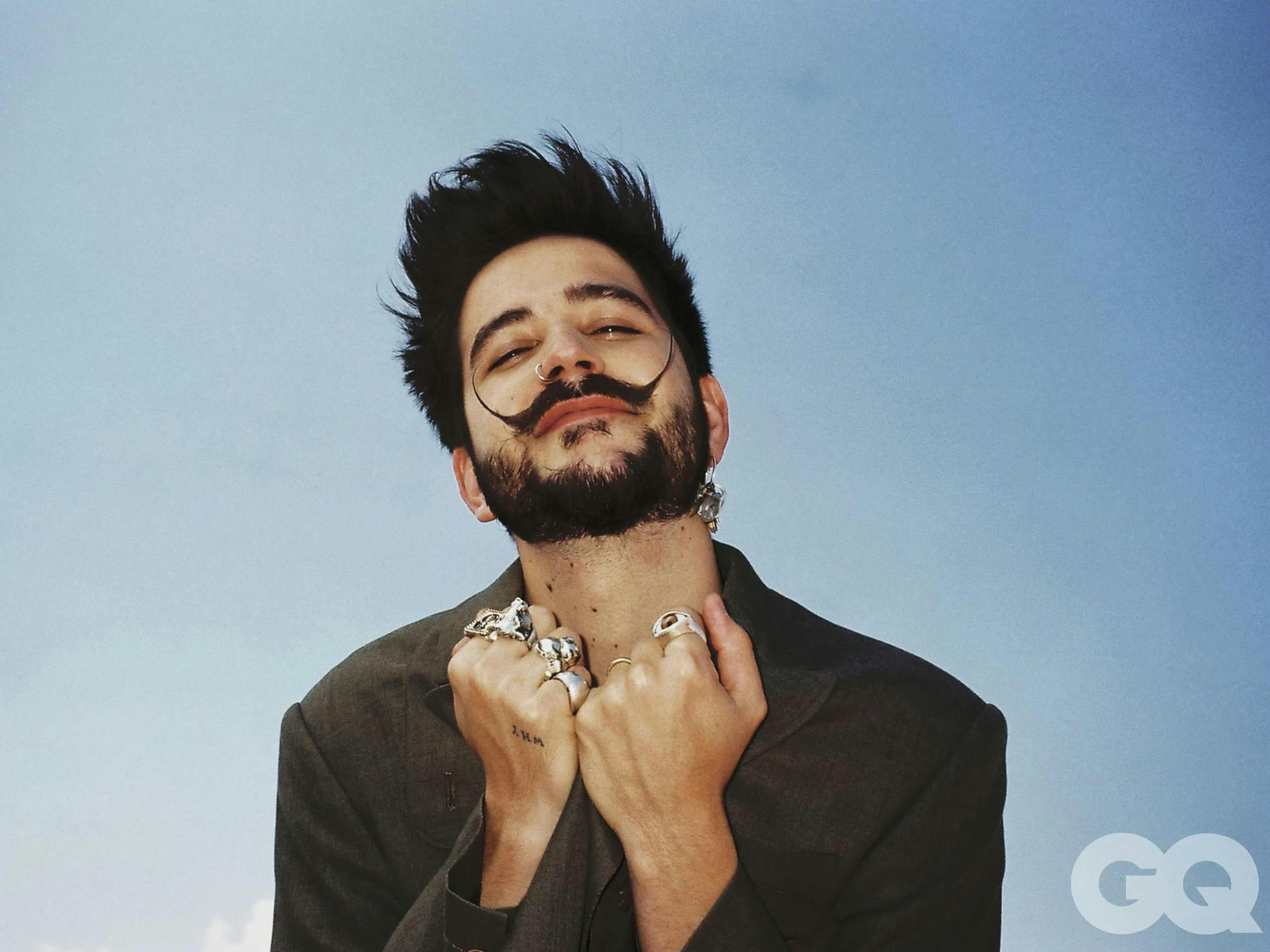 CAMILO: EL CANTAUTOR QUE CANTA CON EL CORAZÓN