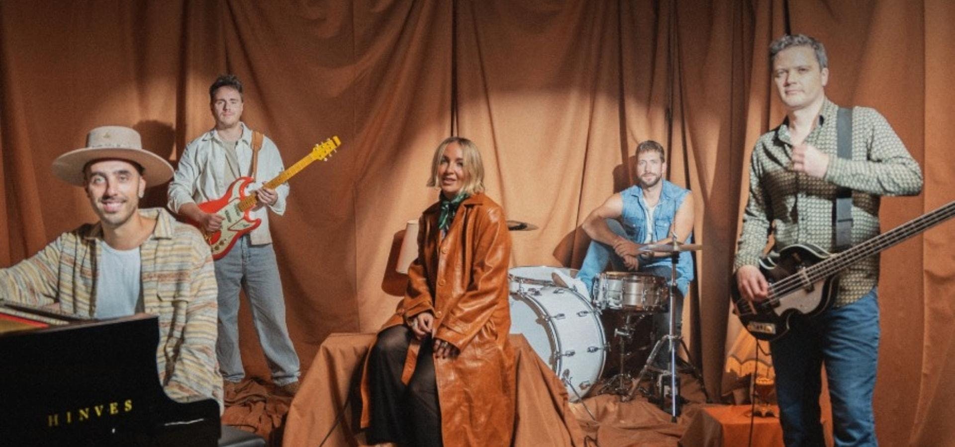 LAS MARAVILLAS DEL PASO DEL TIEMPO EN ‘OXIDADO’ LO NUEVO DE PAULA MATTHEUS