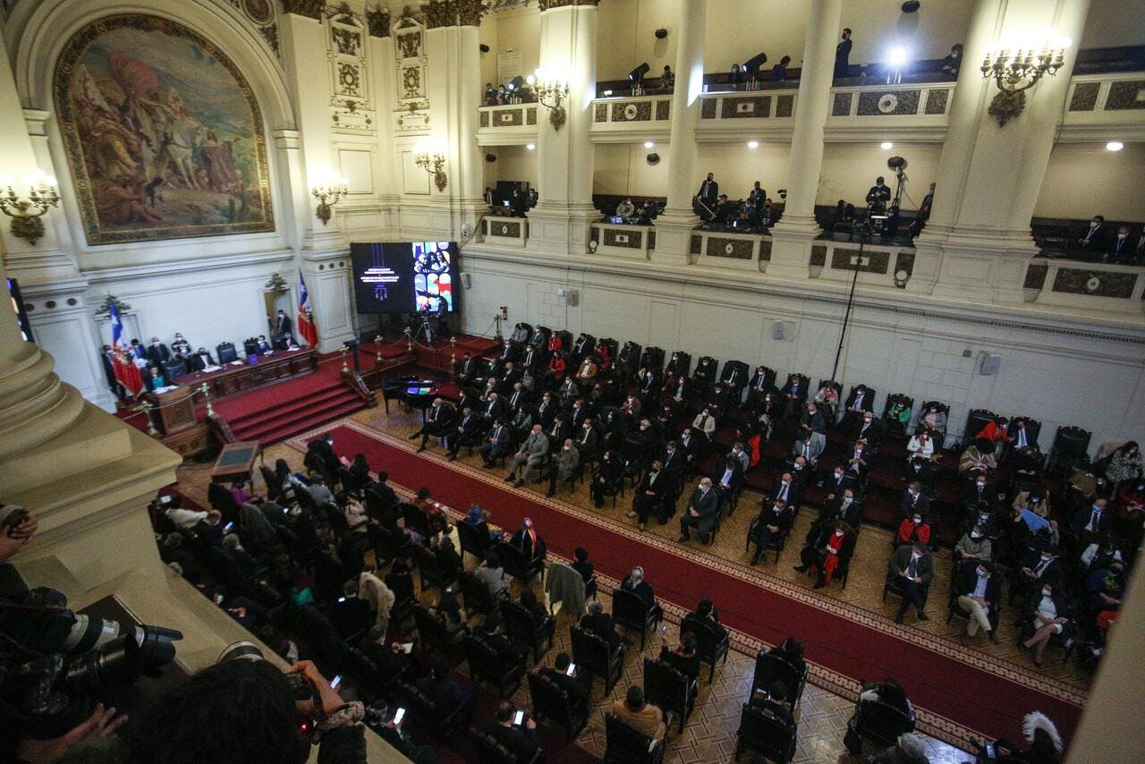 Claudio Fuentes por participación de expertos en órgano redactor:  “Esconde un debate sobre el control político que se puede ejercer”