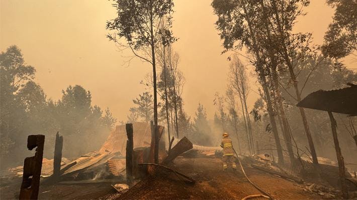 Gobernador de Bío Bío: Lo primero que le decimos a la población, es tomarse en serio las órdenes de evacuación”