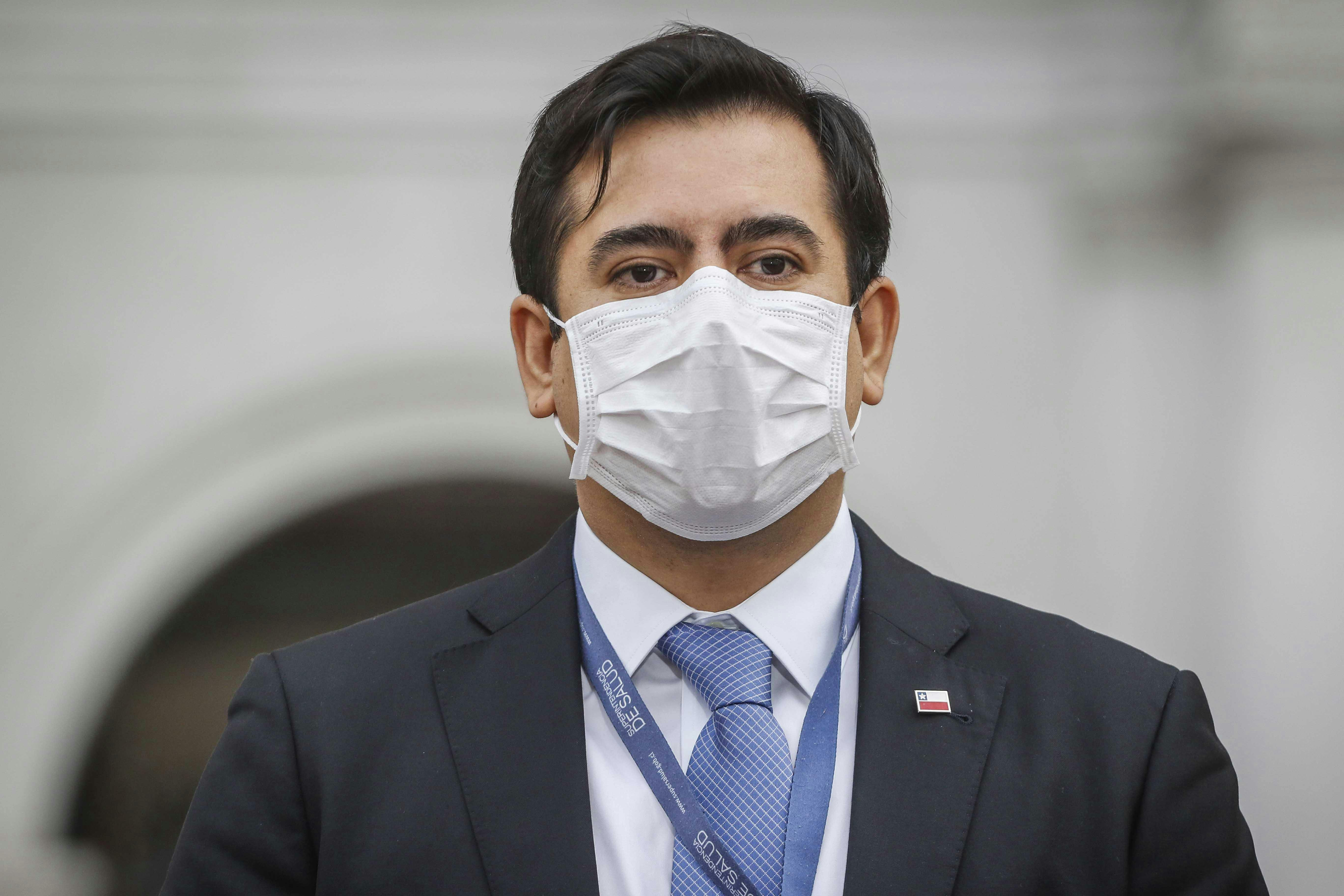 “Los métodos de fiscalización han fallado”:  Exsuperintendente de Salud abordó plan de licencias médicas falsas
