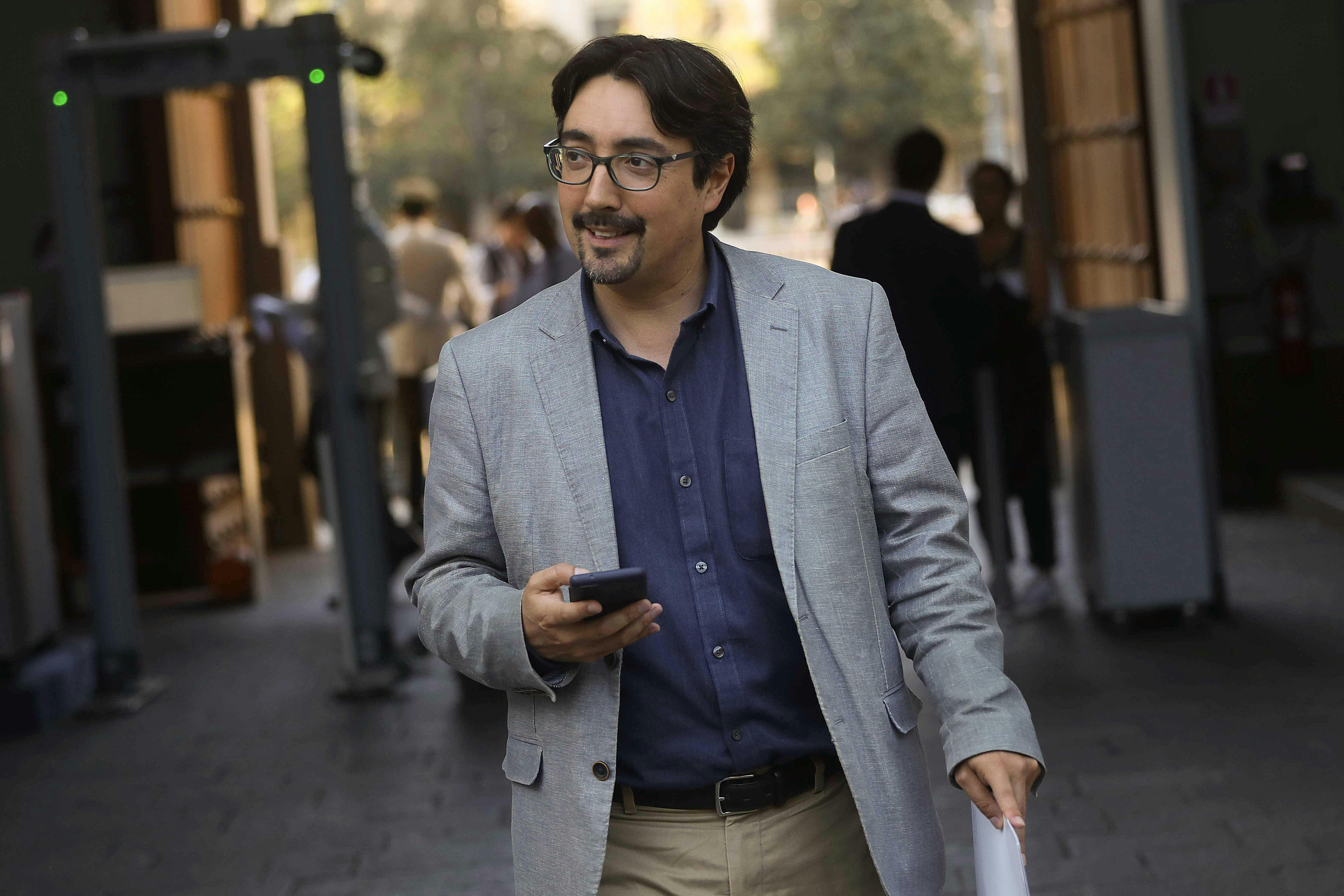 Senador Latorre (RD) y presiones de la UDI por reformas: “Me preocupa poco el tono por los medios, me interesa más como votan”