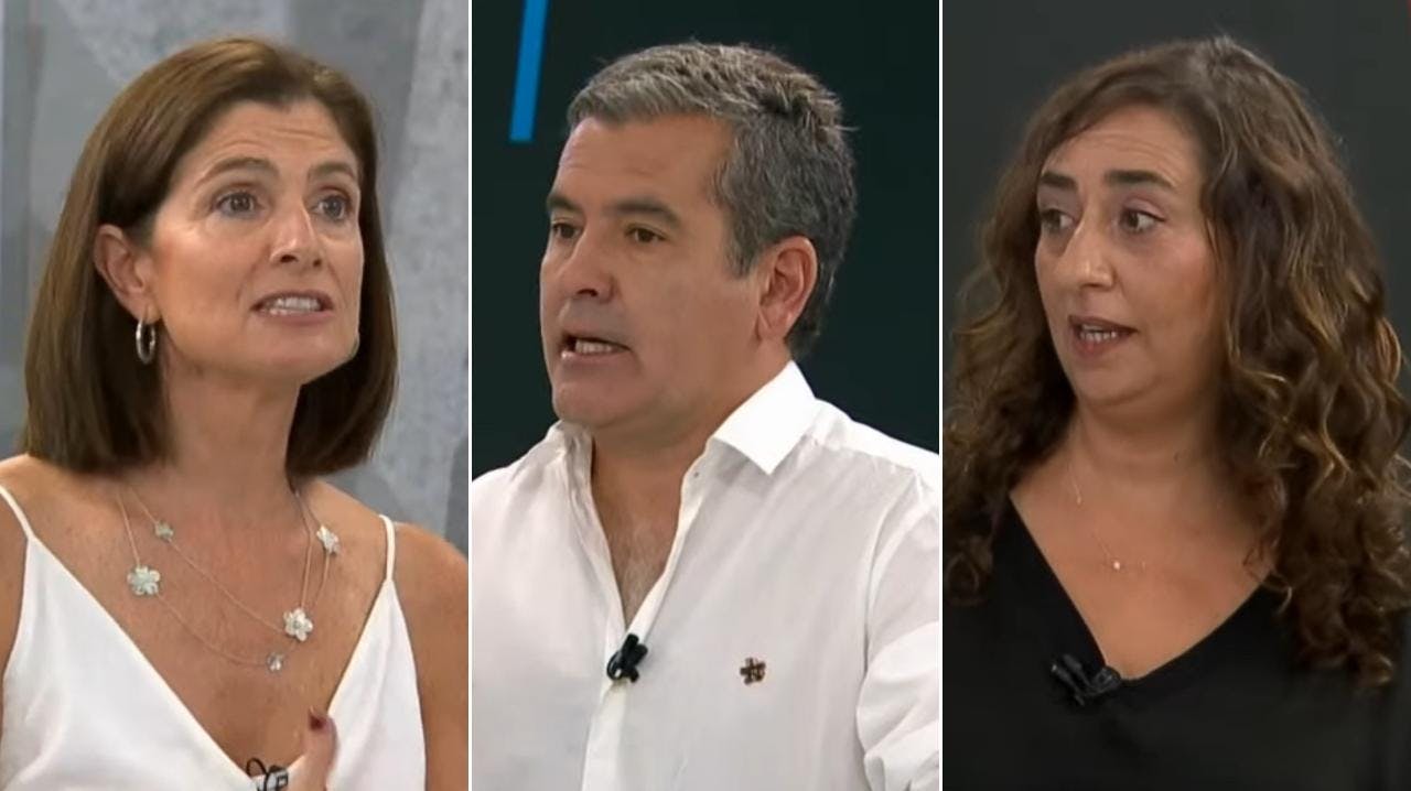 En Mesa Central Domingo, Bulnes, Mujica y Álamo por los desafíos del Gobierno frente a un nuevo cambio de gabinete y la postura de la oposición