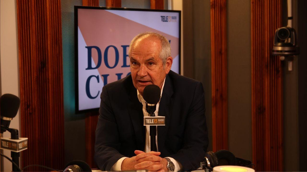 Ex director del diario El País: “El rechazo hacia los medios de comunicación es una norma de conducta general de los populismos”