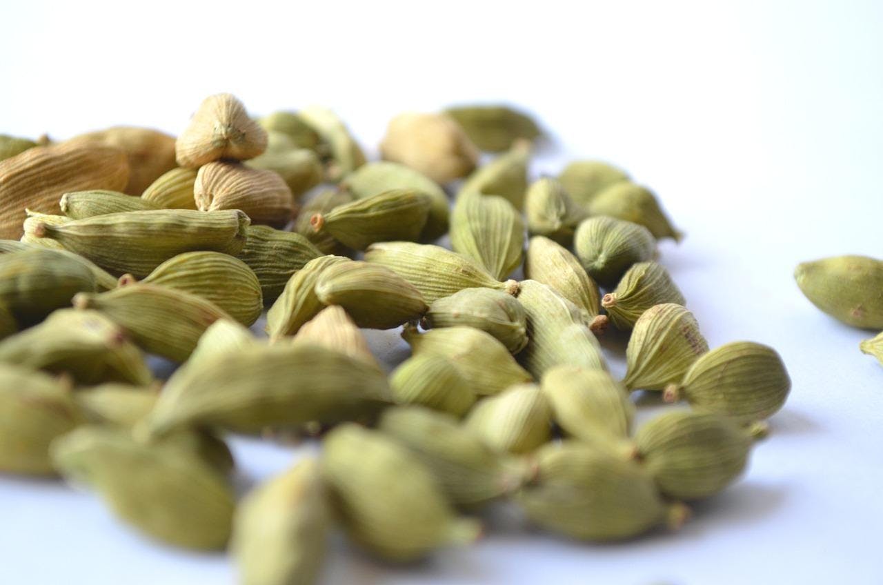 El condimento: Cinco beneficios del cardamomo
