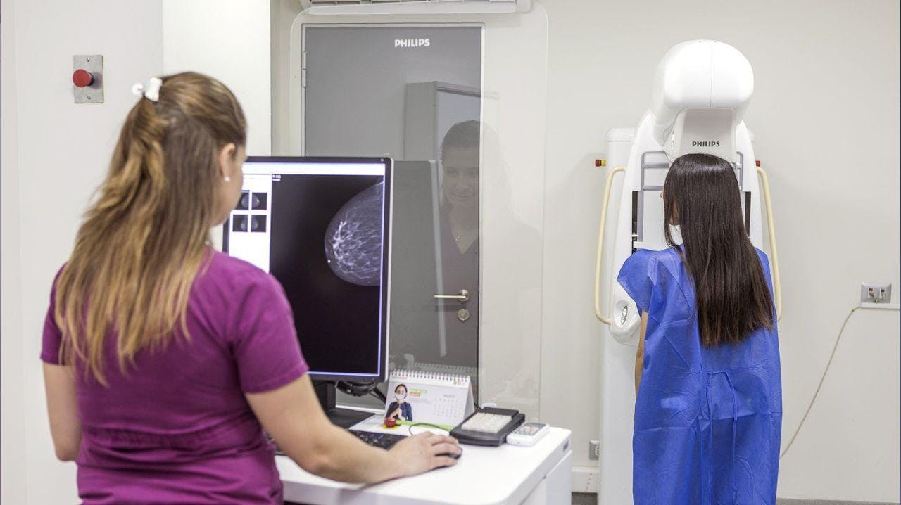 Oncólogo UC CHRISTUS por ley de mamografías sin orden médica: Pone primero sobre el tapete el cáncer de mama y la prevención
