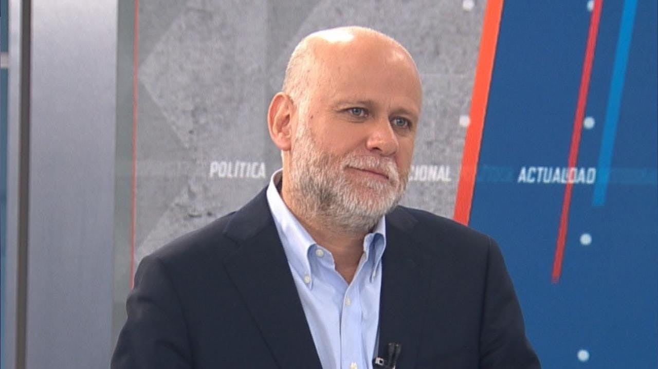 Ministro Elizalde responde a Macaya: Creo que aquí más que caricatura lo que se requiere es discutir el tema de fondo y en ese sentido no comparto esa afirmación