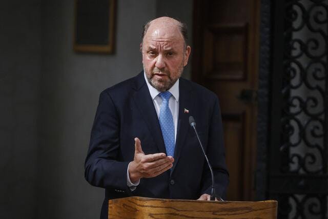 Ex Canciller Alfredo Moreno por crisis migratoria: “Tendríamos menos problemas si hubiéramos cuidado nuestras fronteras con más anticipación, pero el sistema político chileno no lo permitió”