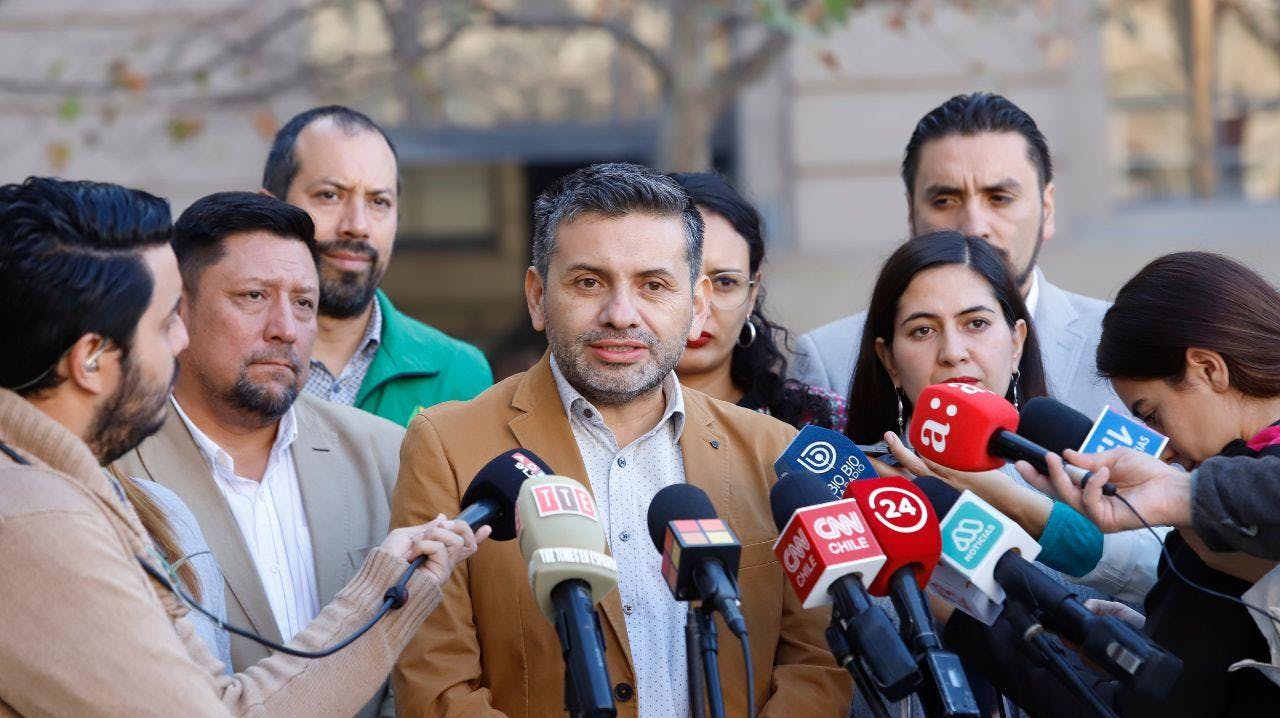 Alcalde de Arica por declaraciones de su par de Tacna en contra del Pdte. Boric: Son totalmente desafortunadas, creo que no corresponden