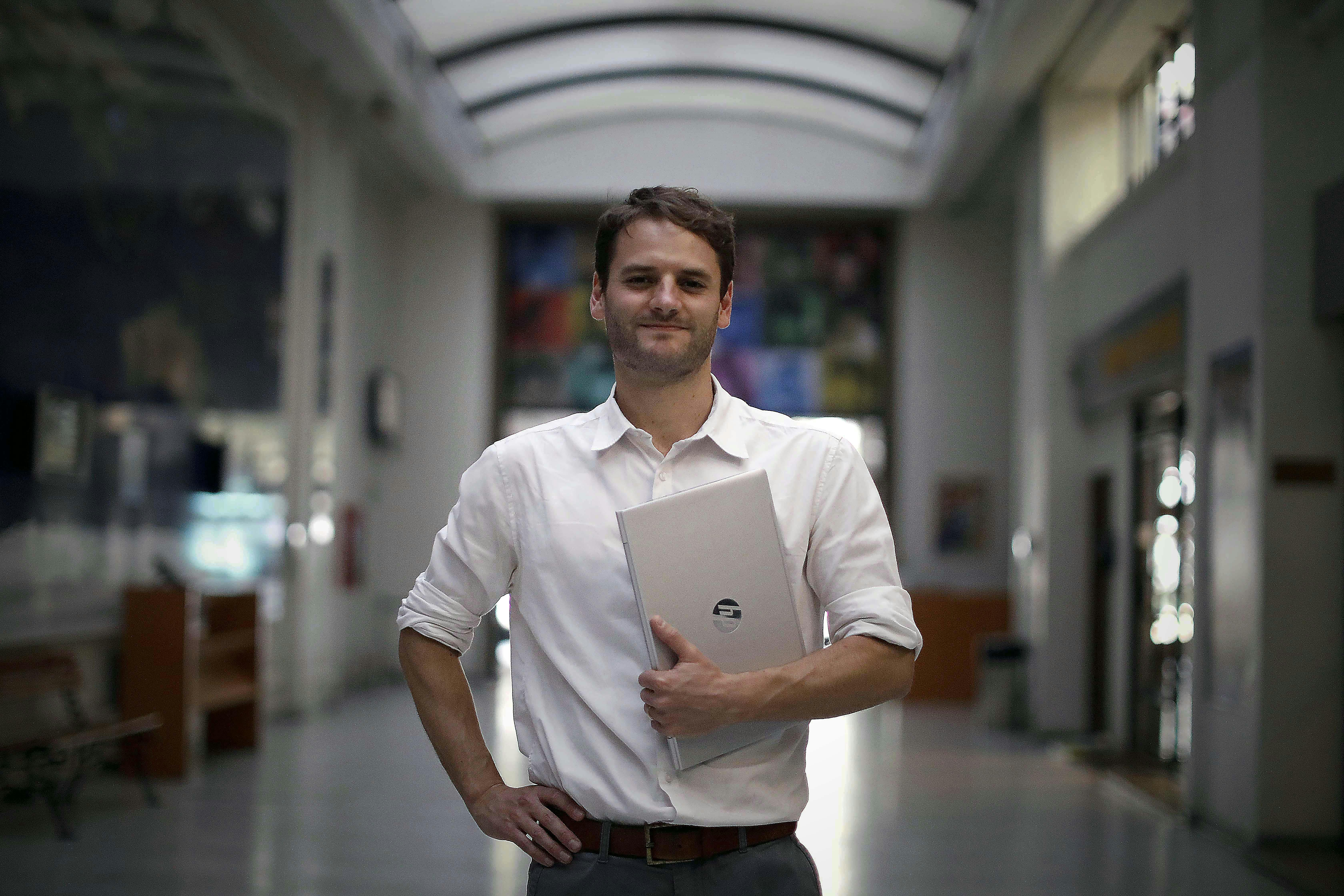 Joaquín Walker y Plan Nacional de Tutorías: “No reemplaza la labor de los profesores”