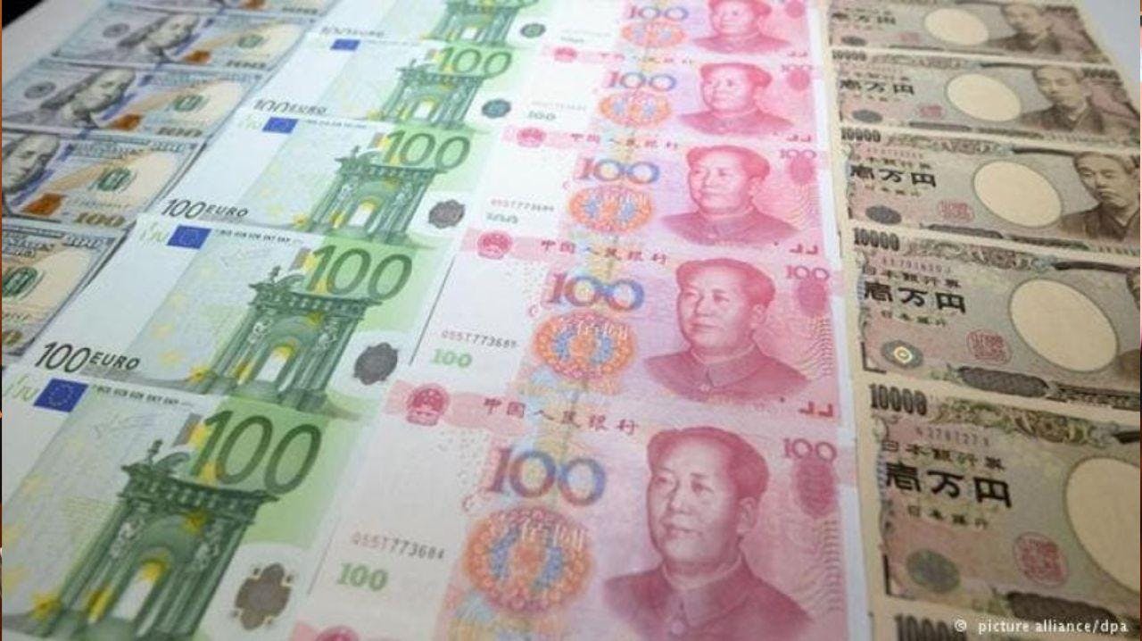 Académico U. Finis Terrae por influencia del yuan: “En el mercado de bienes de consumo, China es una potencia, pero a nivel de mercados financieros lo es Estados Unidos”