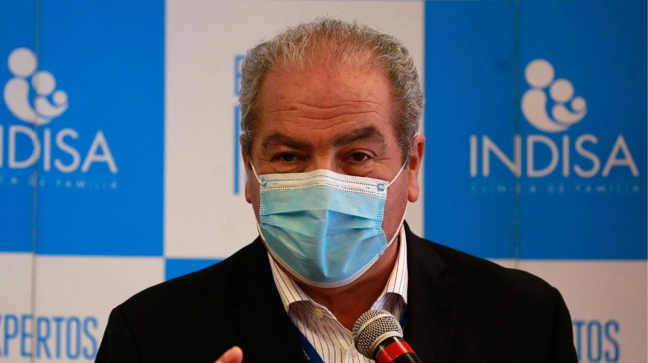Luis Castillo, ex subsecretario de Redes Asistenciales: Hay que reenfocarse en mejorar la gestión del manejo de esta crisis, de estos casos