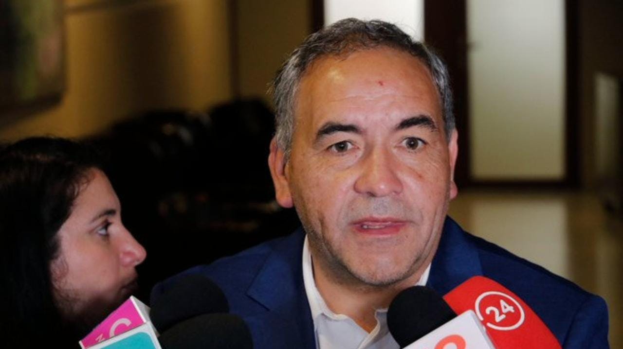 Senador Espinoza (PS) y dichos del presidente Latorre de RD en caso convenio: “La verdad que ha sido un chiste la forma como ha conducido su partido en un momento de tanto dolor para el país”