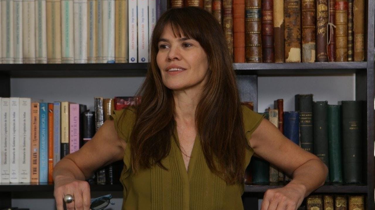 Victoria Hurtado por los efectos de las redes sociales  en los adolescentes