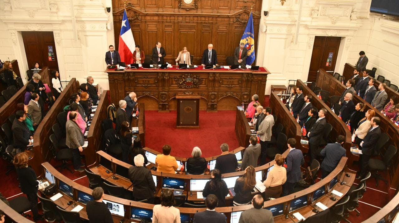 Viera Gallo y Helfmann por las iniciativas de normas populares más votadas