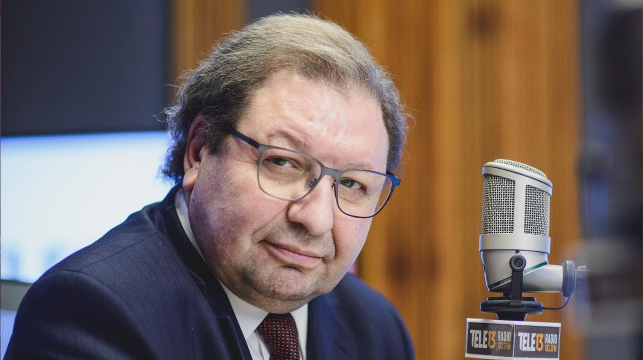 Ascanio Cavallo por la discrepancia del Presidente Boric con Lula Da Silva  y las protestas contra Dina Boluarte en Perú