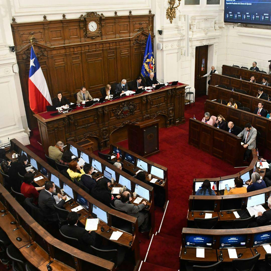 Viera Gallo y Helfmann por las enmiendas sobre contribuciones y arresto domiciliario para mayores de 75 años