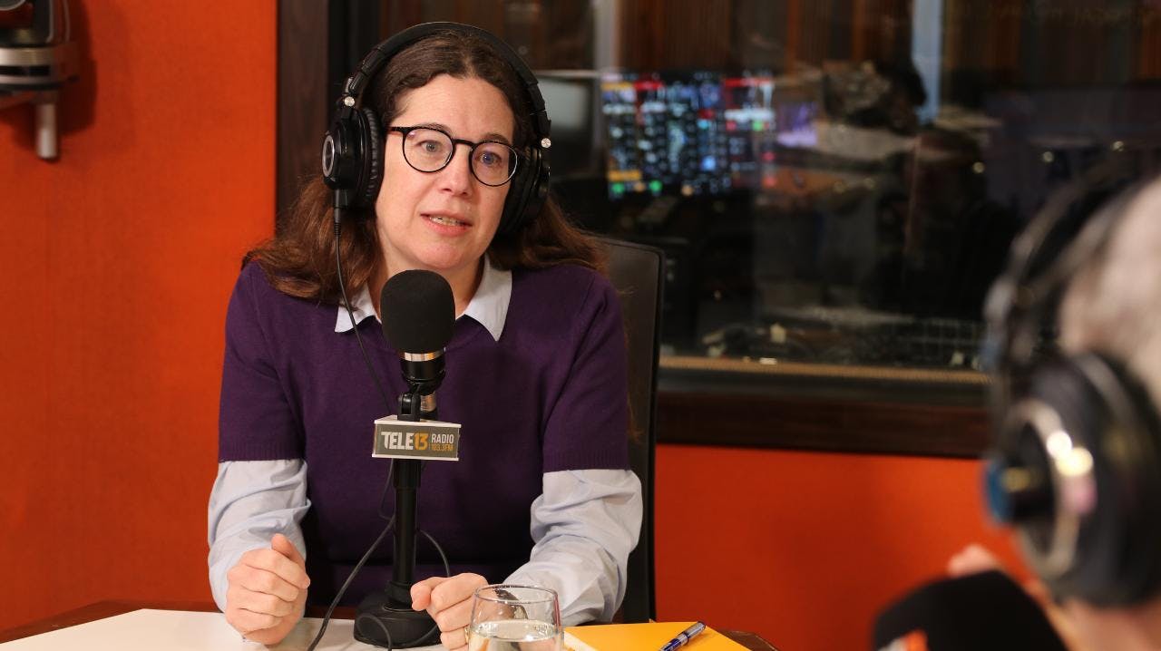 Coordinadora de opinión pública del CEP tras alza en la aprobación de Boric: “Hay un núcleo duro que votó por él en primera vuelta y que se mantiene fiel”