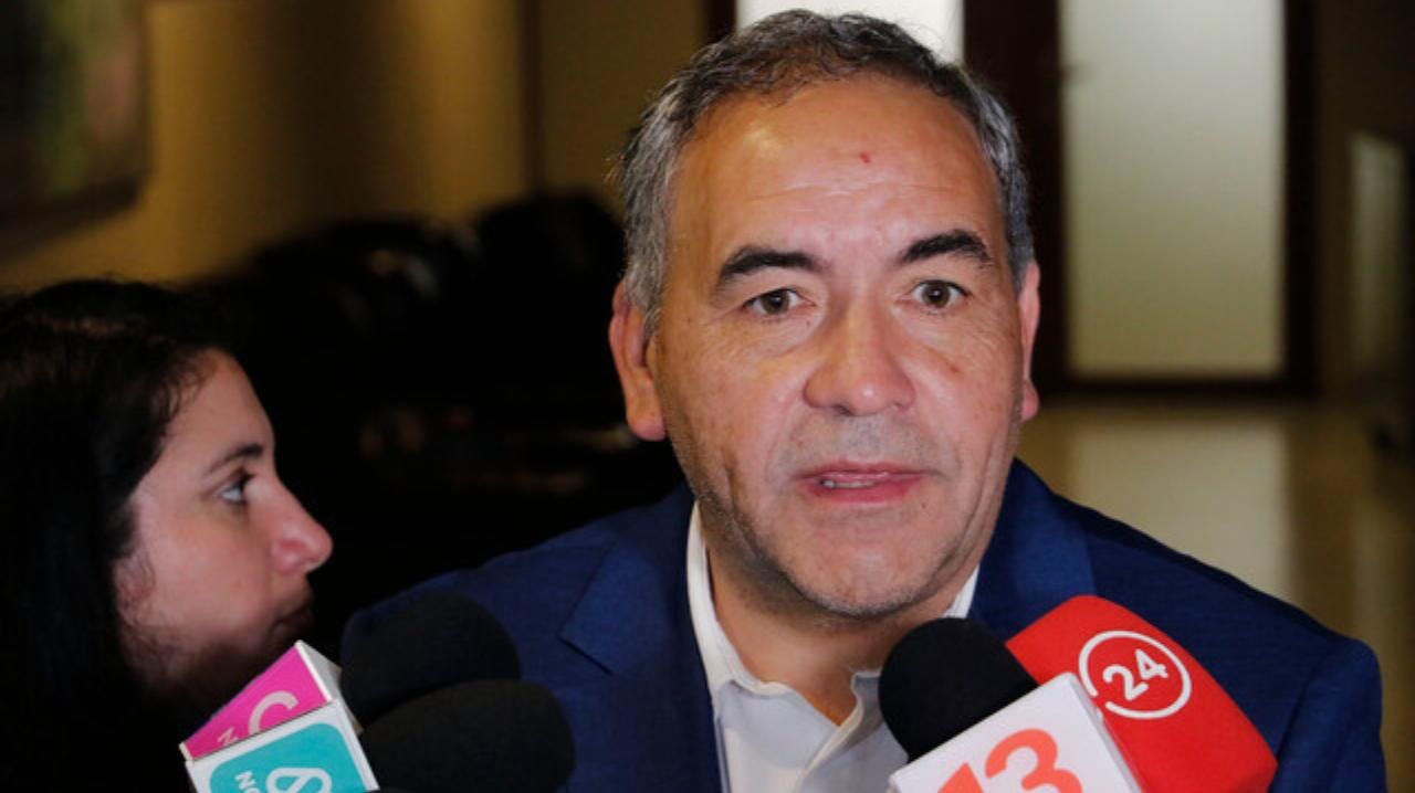 Fidel Espinoza (PS) por el Caso Convenios: “Javiera Martínez, la mejor directora de presupuestos según Marcel, es responsable de lo que estamos viviendo”