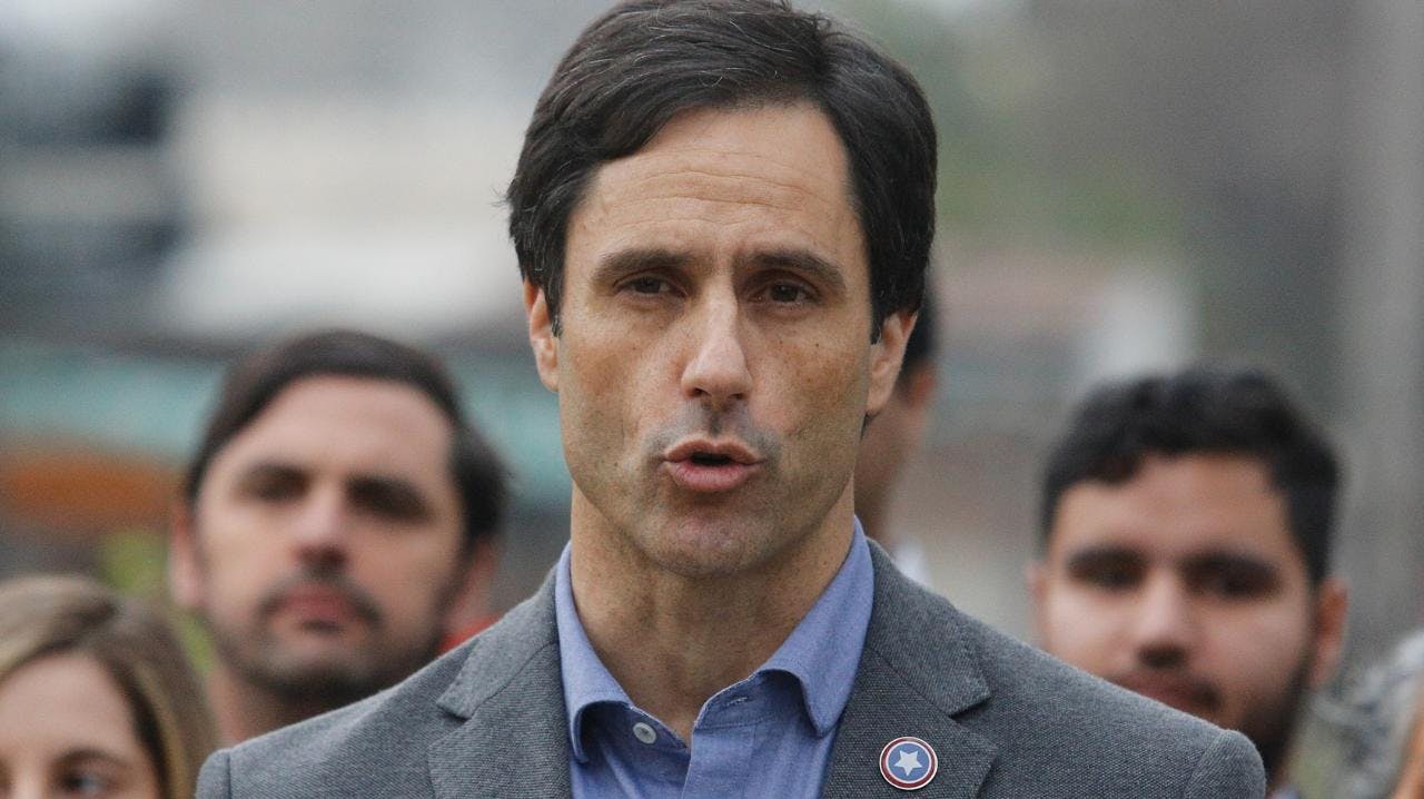 Luis Silva tras aprobación del Consejo de elevar a 40 la edad para ser Presidente: No es un comentario hacia el Presidente Boric o una motivación pensando en una eventual candidatura de Vallejo