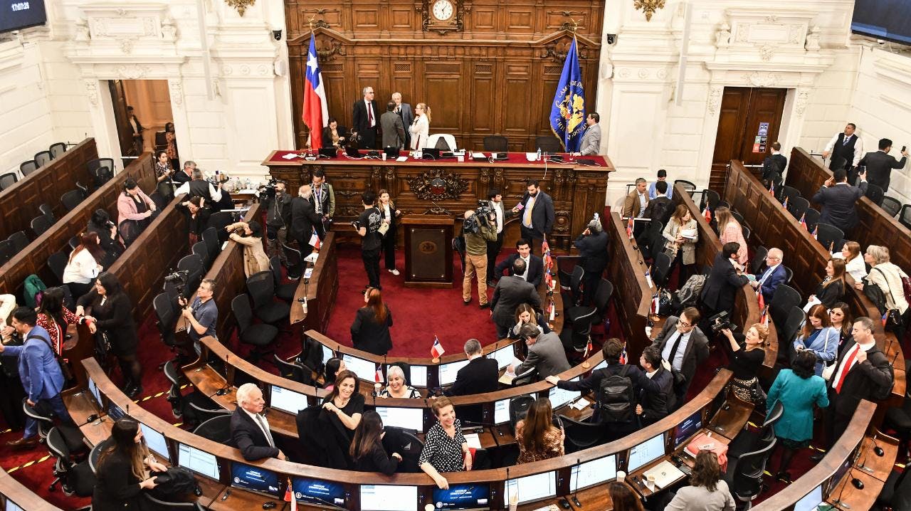 Viera Gallo y Hube por el fin de las votaciones en el Pleno del Consejo Constitucional