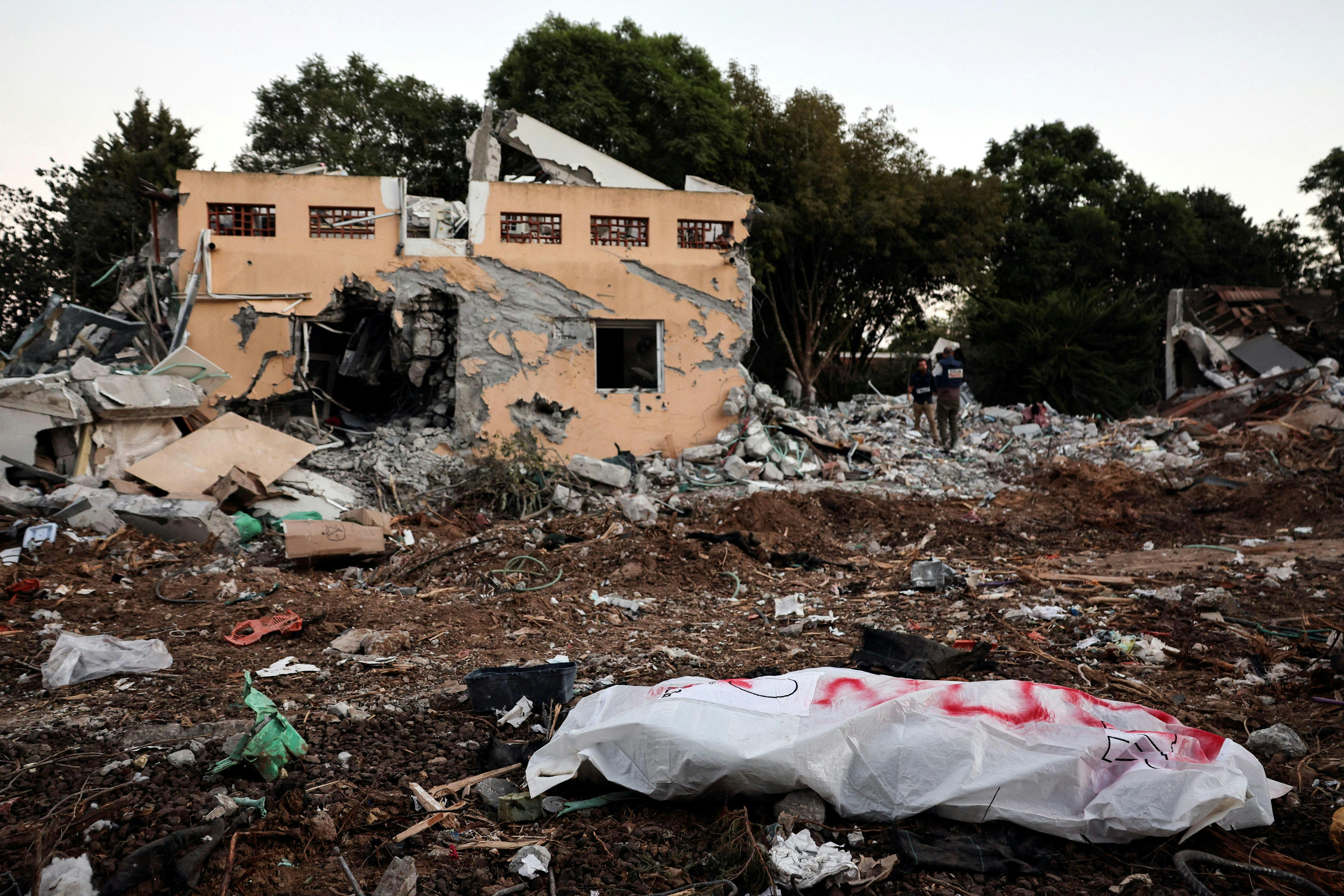 Economista Claudio González por consecuencias de la guerra Hamas-Israel: No se observan cambios significativos en las variables más relevantes para Chile