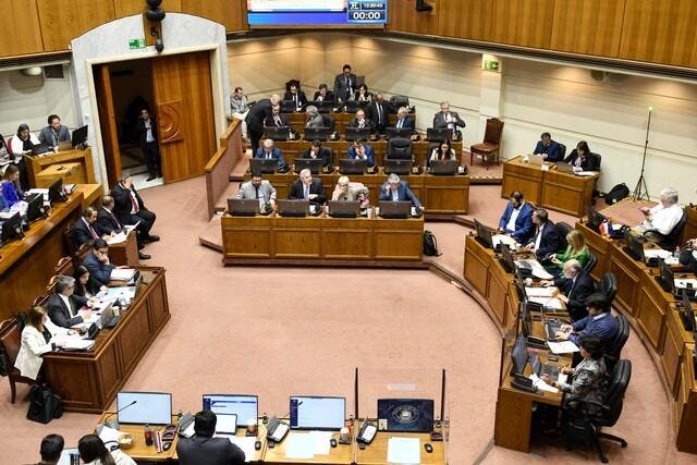 Viera Gallo y Hube por cómo quedó el sistema político consignado en la propuesta de nueva constitución