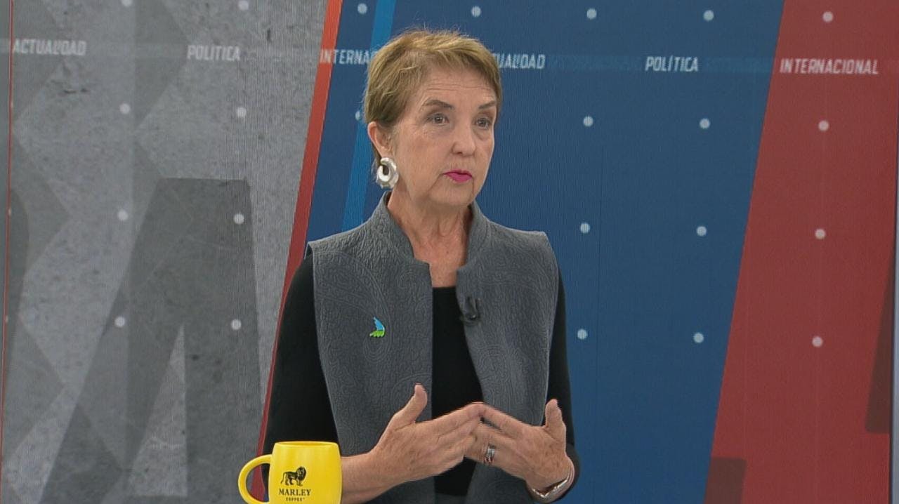 Gloria Hutt por reuniones de ministros: “Cuando queremos recuperar la confianza en la política y se nos acusa de que se maneja a puerta cerrada, aquí hay una evidencia”