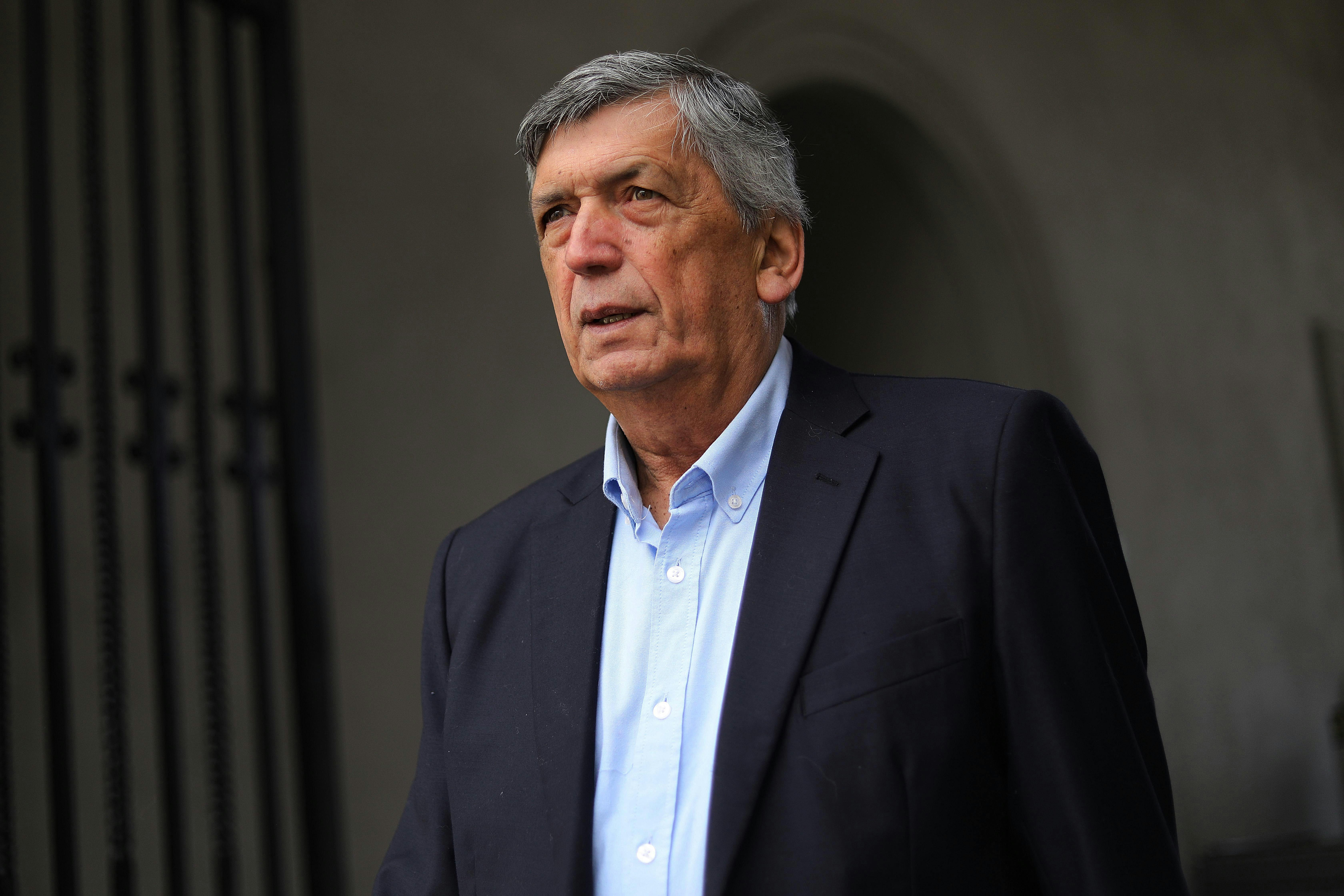 Presidente del PC, Lautaro Carmona: “Todo lo que sea terminar con una pensión de gracia de alguien que no le corresponde es justo que se haga”