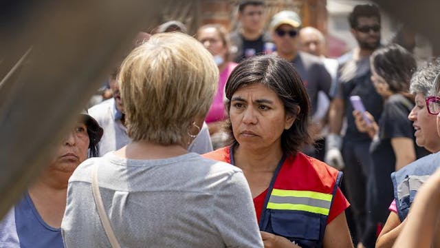Alcaldesa de Quilpué sobre los trabajos tras los incendios :"Estamos gestionando la posibilidad para poder contratar más personal para atender esta emergencia"