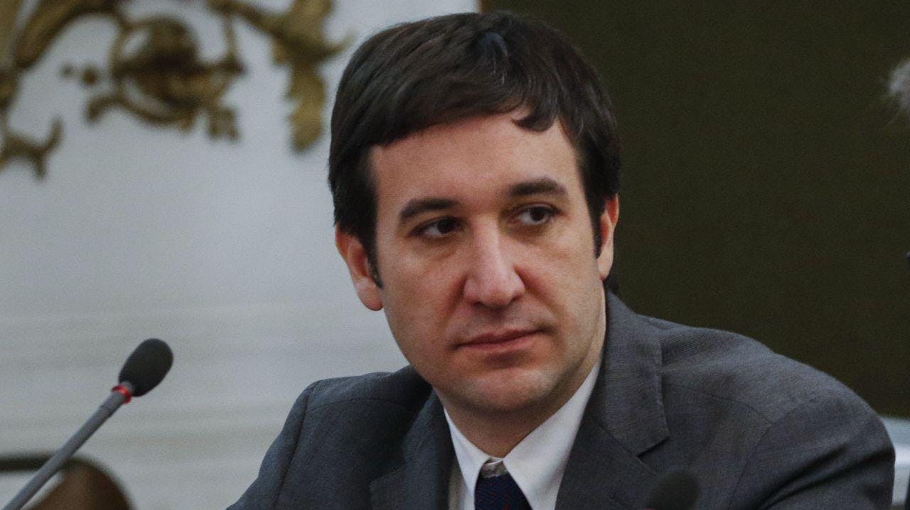 Diputado Ramírez por abogado que comparte juez Urrutia con narcotraficante: Es totalmente irregular