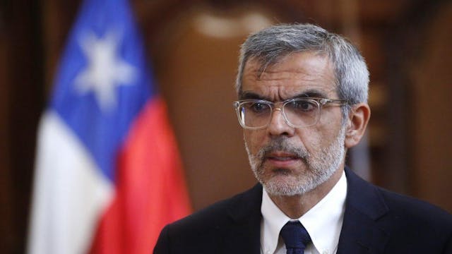 Ministro Cordero: "No hay organización criminal que avance en el mundo sin funcionarios corruptos"