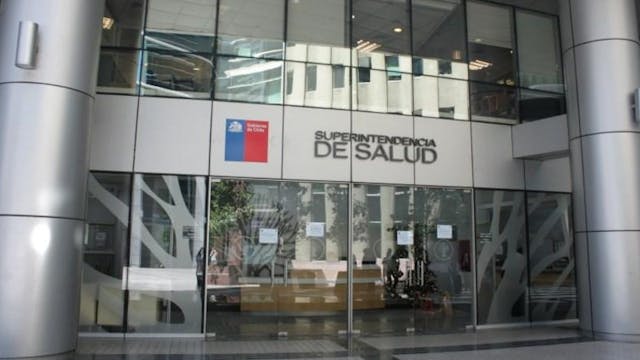 Superintendente de Salud: "no todas las isapres van a subir el 7,4%"