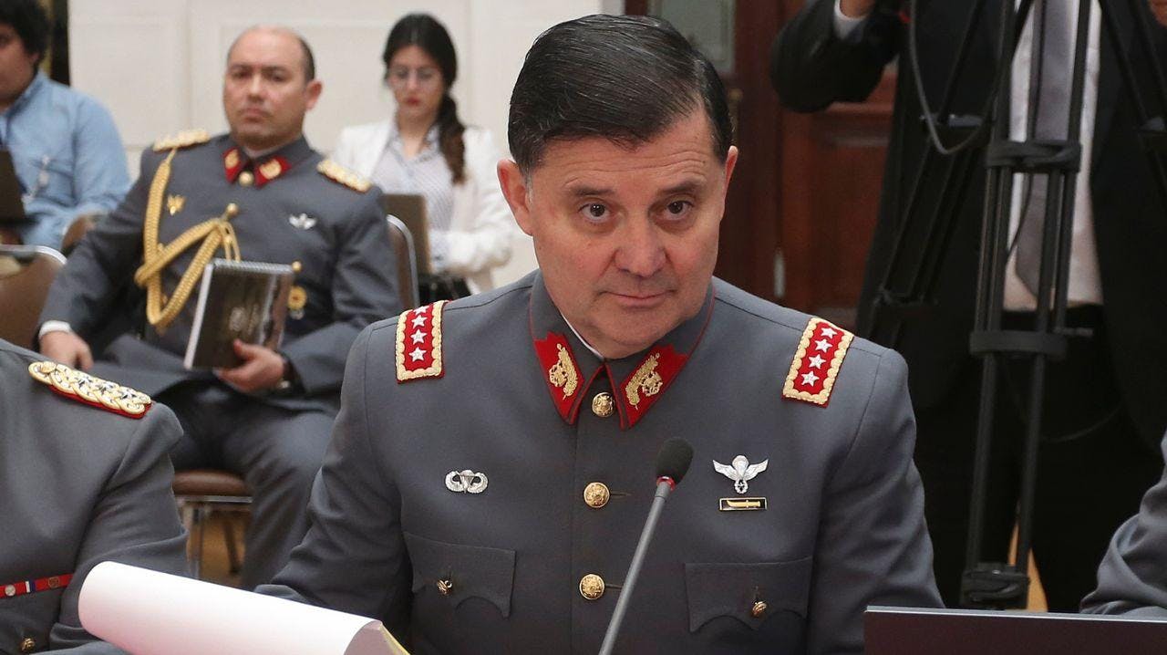 Excomandante en jefe del Ejército, Ricardo Martínez, por militares en zonas urbanas: “Para que las FF.AA. actúen deben tener un amparo jurídico y un respaldo legal”