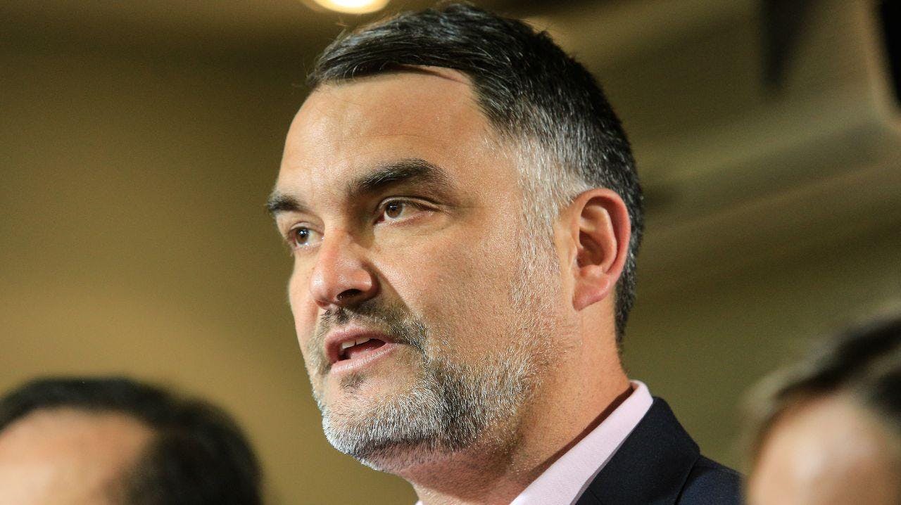 Senador Macaya (UDI) y decisión del TC de dejar ley corta de isapres sin mutualización: La actual conformación del TC hace que sus fallos sean predecibles y siga lógicas políticas