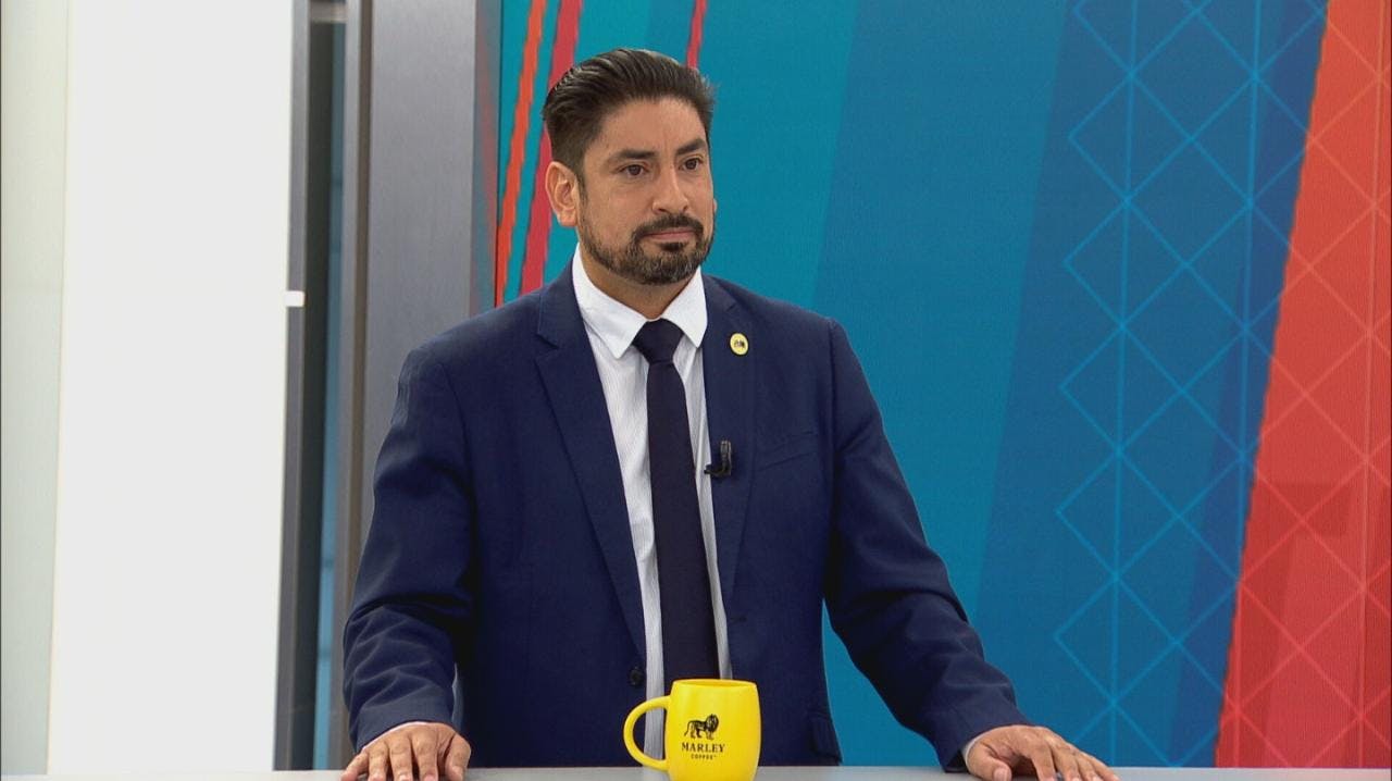 Diputado Rubén Oyarzo (PDG) y dichos de Presidente Boric por seguridad en Plaza Brasil: “Está desconectado el Presidente. La prioridad del país es la seguridad”.