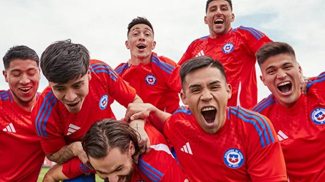 Sigue disfrutando de la fiesta del fútbol continental con todos los fanáticos de La Roja