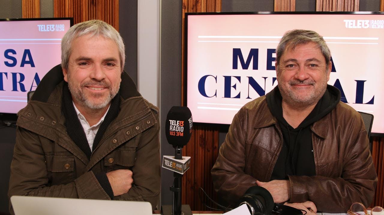 Blumel y Joignant por la discusión en torno al sistema político y el triunfo laborista en las elecciones del Reino Unido