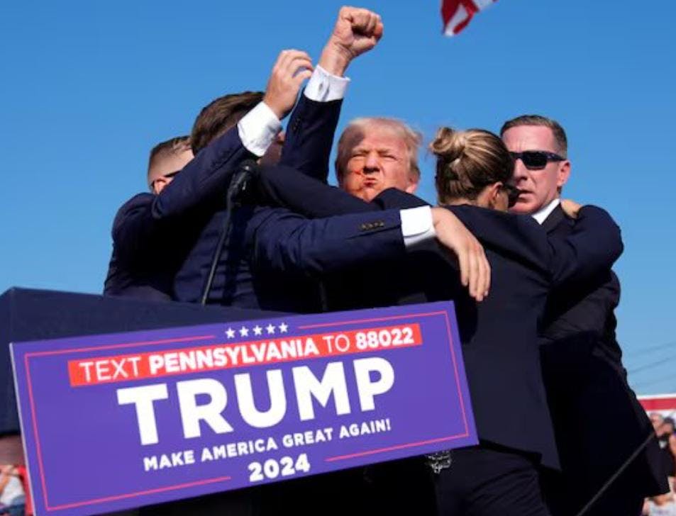 Experto en Asuntos Internacionales: Trump es un experto en temas de imagen e impacto mediático. Él vio ahí una oportunidad