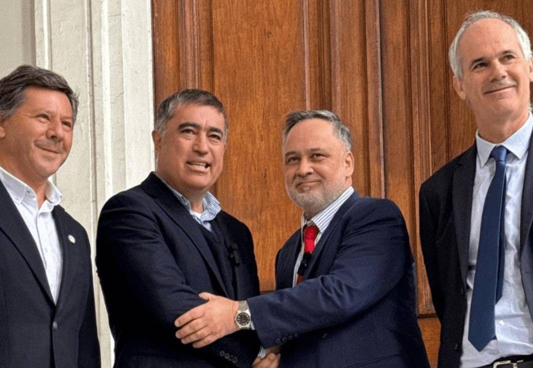 Desbordes descarta haber negociado