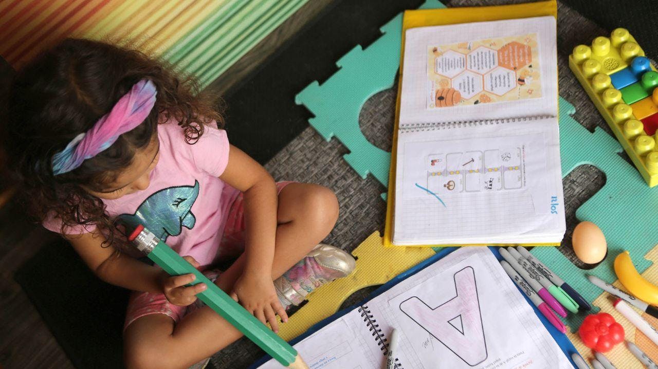 Académica UC por guarderías informales: “Hay un problema puntual en algunas comunas”