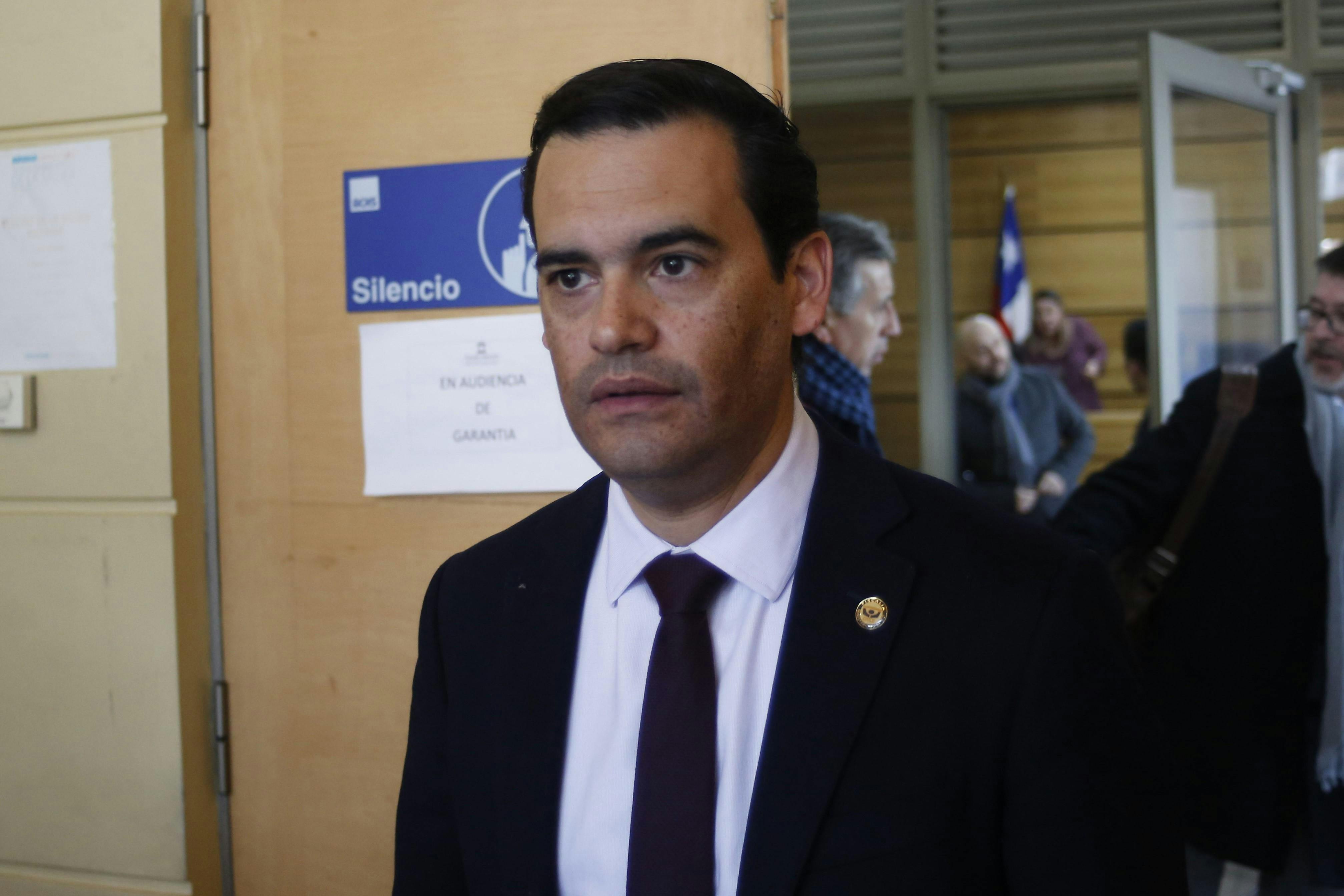 Fiscal de La Araucanía por hallazgo de elementos de carabineros asesinados en Cañete: “Viene a ratificar que existiría un tercer lugar de interés para la investigación”