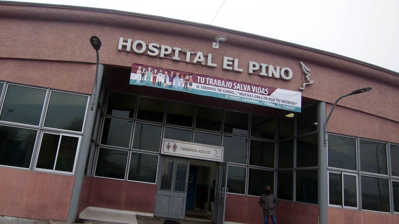 Director Hospital El Pino por paro de funcionarios: Lo medular de esta movilización es la seguridad en el exterior, por las encerronas que han sufrido nuestros funcionarios”