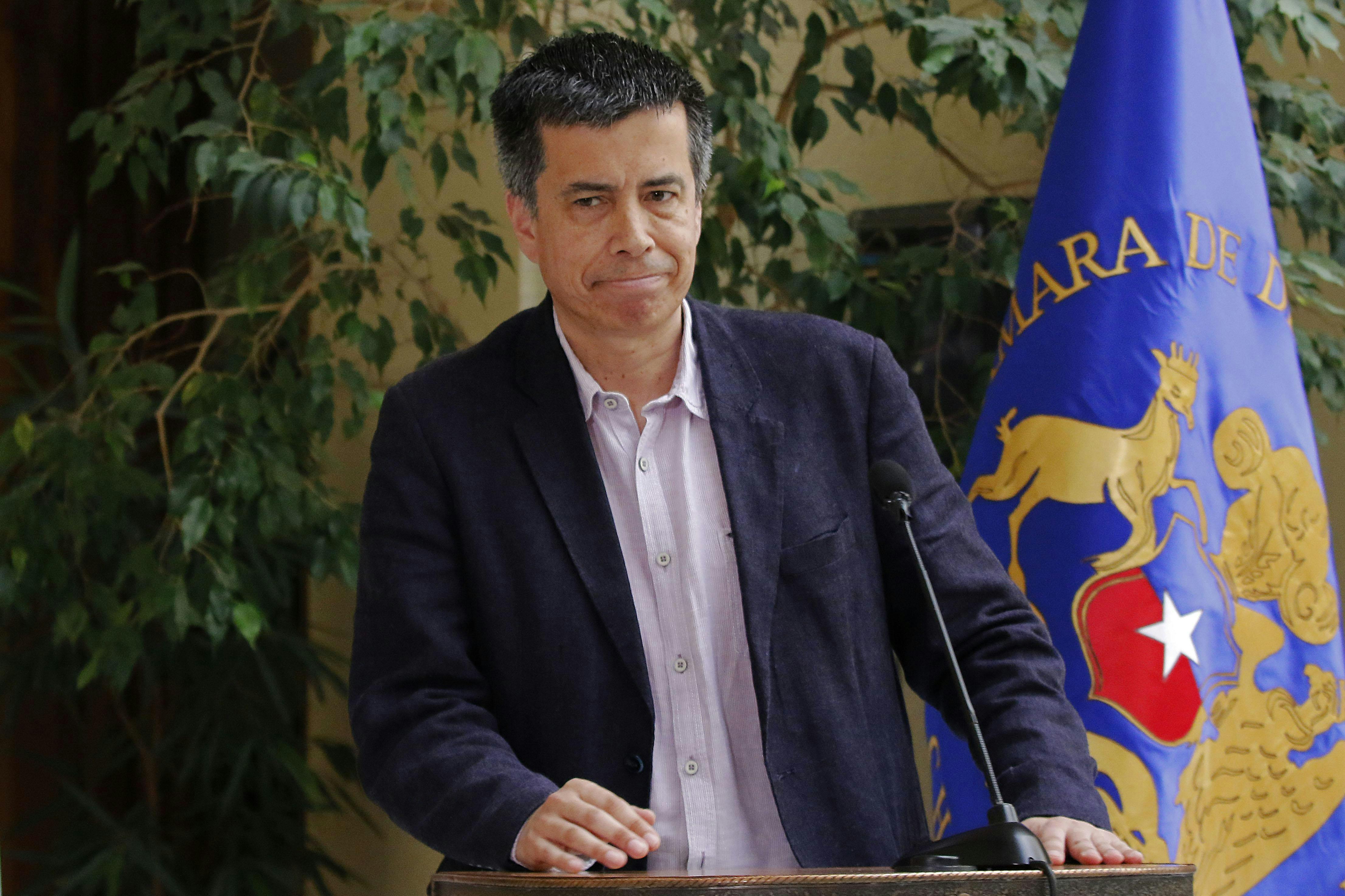 Diputado Celis por caso Monsalve: “Las personas que concurrieron al hotel, más allá de ser altos funcionarios de la PDI, alteraron las cámaras y también intervinieron otras de edificios aledaños”