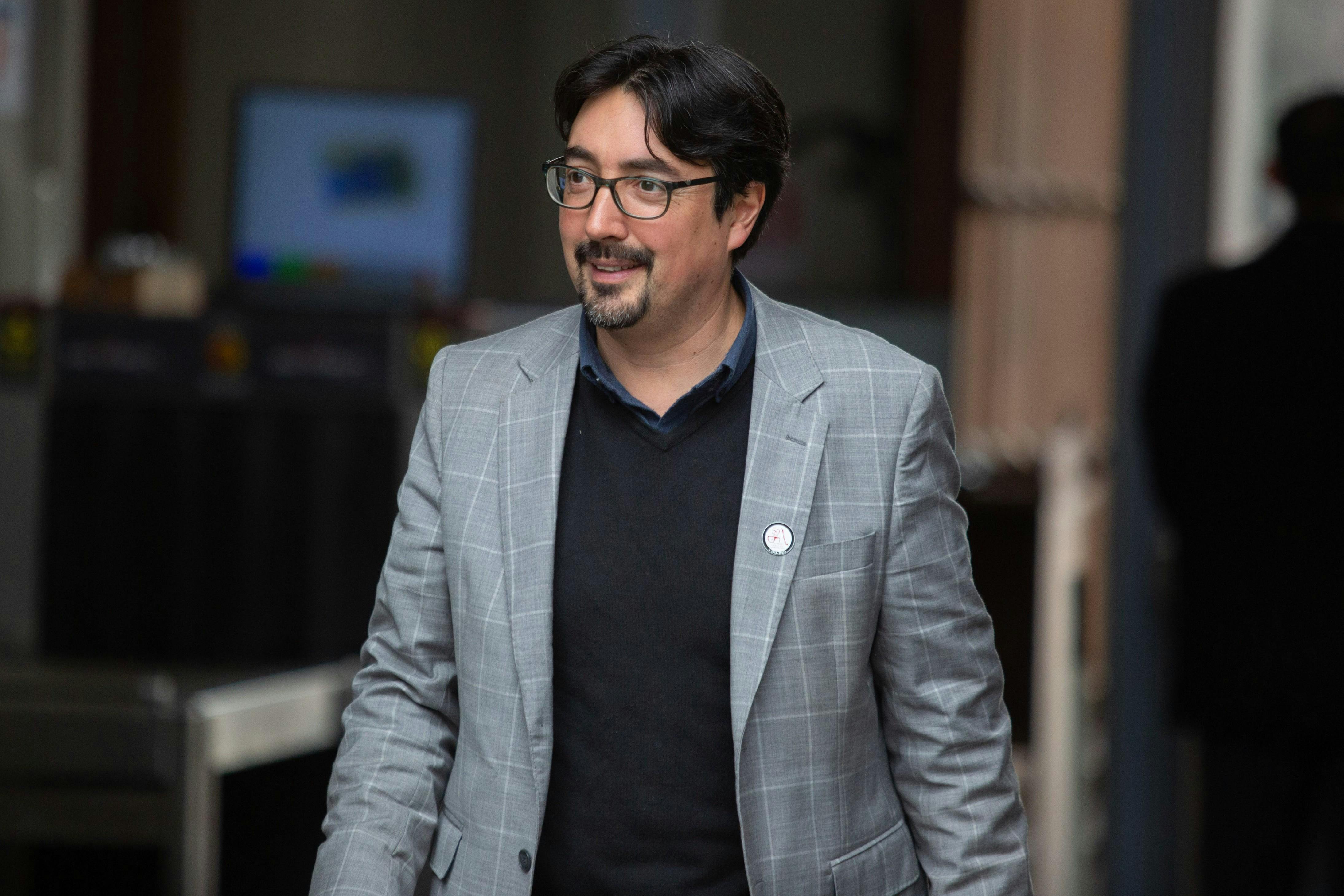 Senador Latorre (FA) por eventual candidatura de Bachelet: “Veo muy difícil que el Frente Amplio pueda proclamarla sin que sepamos si ella está disponible para asumir el desafío”