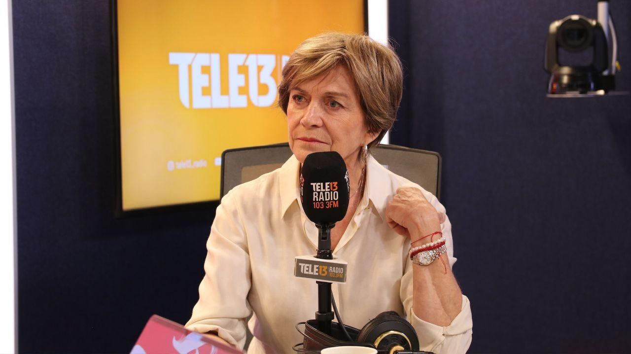 Matthei y directora de Presupuestos: ”Yo fuera Presidenta la hubiera sacado hace rato”