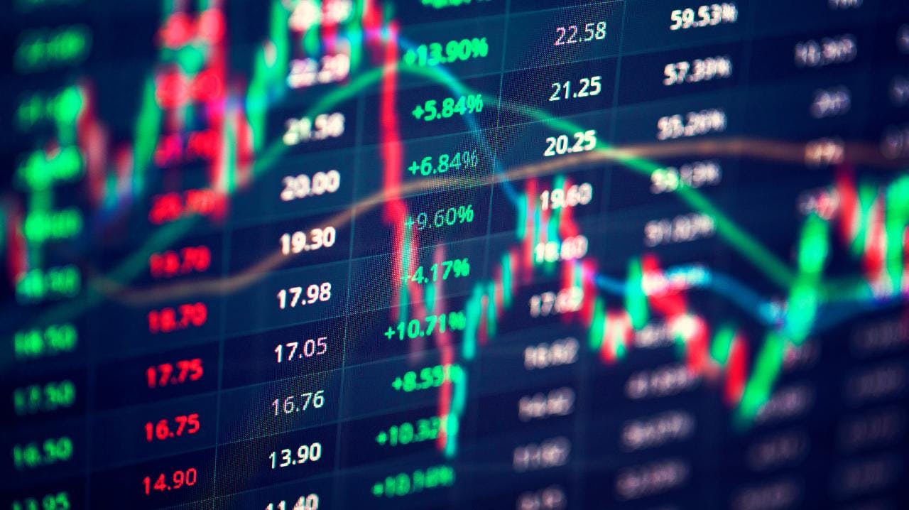 Las preocupaciones sobre inflación y gasto de los consumidores que avivó el compromiso de Trump de mantener los aranceles